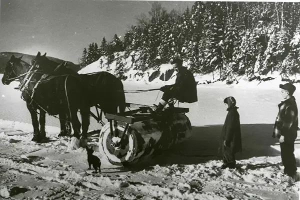 Photographie d'archives des Hautes-Laurentides — collection SHGHL