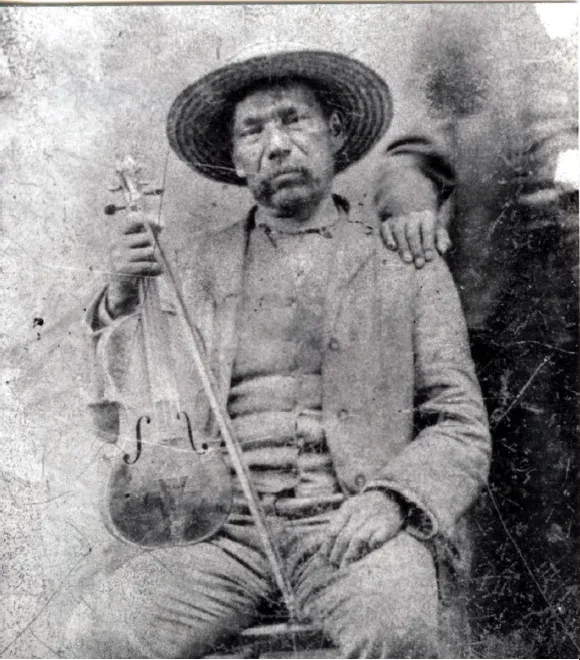 Thomas Mikwanabé et son violon, photo d’archive